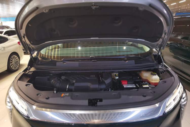 Used Buick Century 2023 2.0T Four-Seat Private Edition Engine Bay