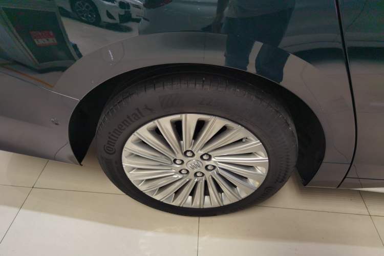 Used Buick Century 2023 2.0T Four-Seat Private Edition Exterior 8