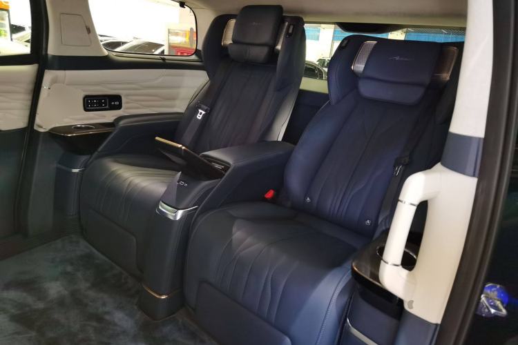Used Buick Century 2023 2.0T Four-Seat Private Edition Interior 4