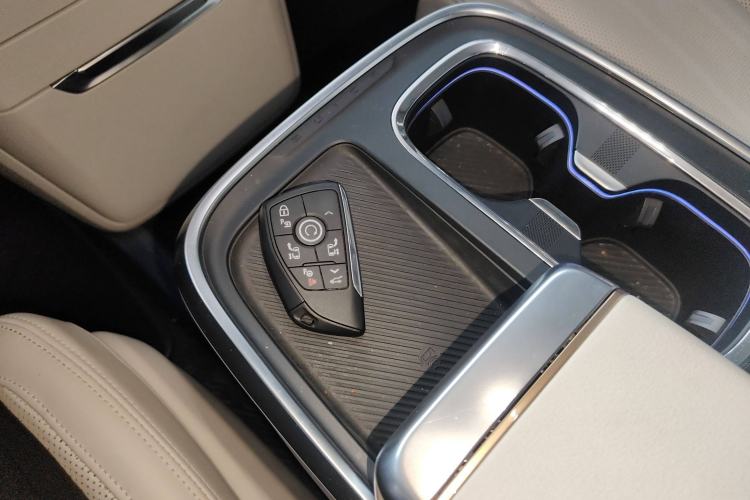 Used Buick Century 2023 2.0T Six-Seater Yinshi Edition Interior 1