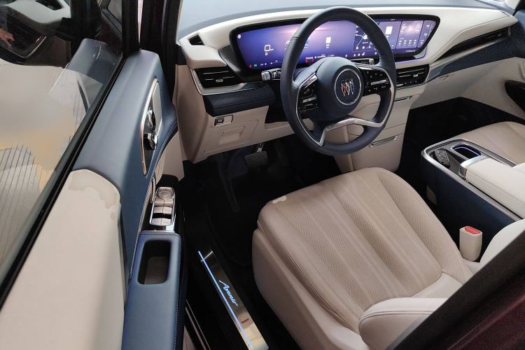 Used Buick Century 2023 2.0T Six-Seater Yinshi Edition Interior 2