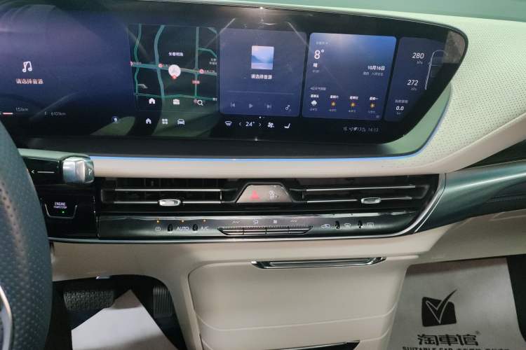 Used Buick Century 2025 2.0T Four-Seat Private Edition Audio And AC Panel