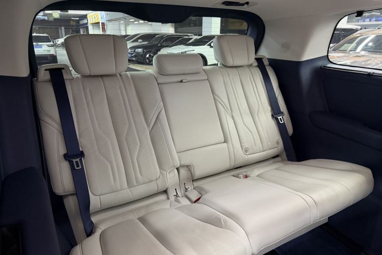 Used Buick Century 2025 2.0T Seven-Seater Yinshi Edition Interior 7