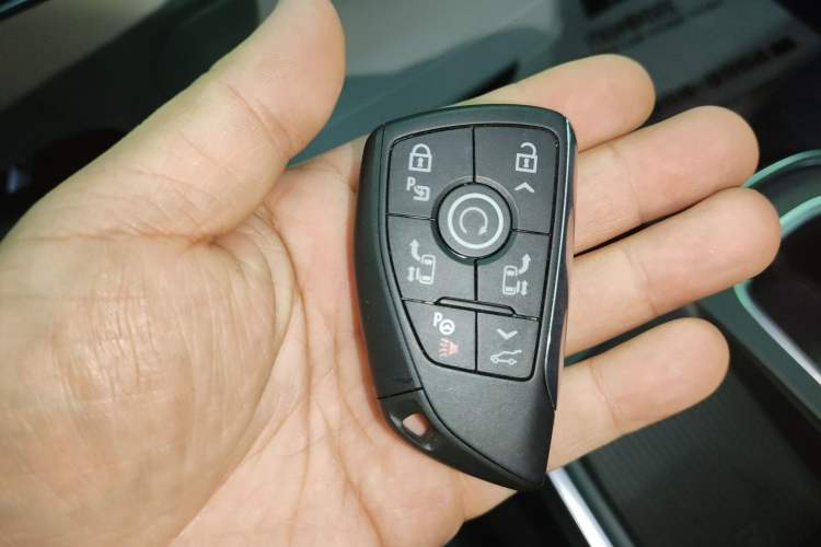 Used Buick Century 2025 2.0T Four-Seat Private Edition Vehicle Key