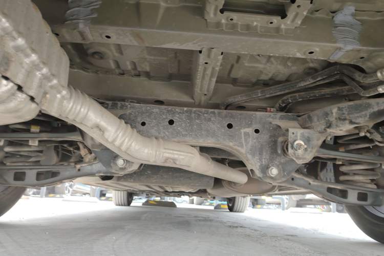 Used Buick Century 2023 2.0T Seven-Seater Yinshi Edition Chassis Rear