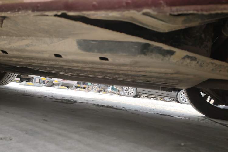 Used Buick Century 2023 2.0T Seven-Seater Yinshi Edition Chassis Rear Left