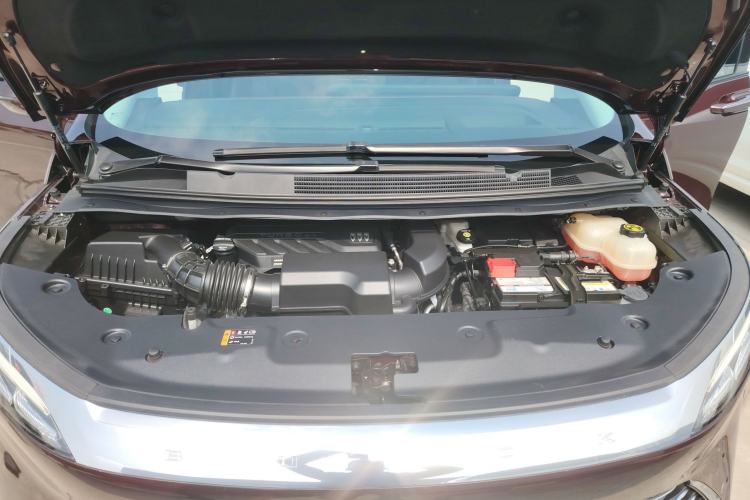 Used Buick Century 2023 2.0T Seven-Seater Yinshi Edition Engine Bay