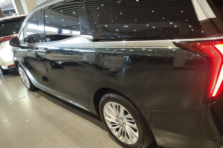 Used Buick Century 2023 2.0T Six-Seater Yinshi Edition Exterior 3
