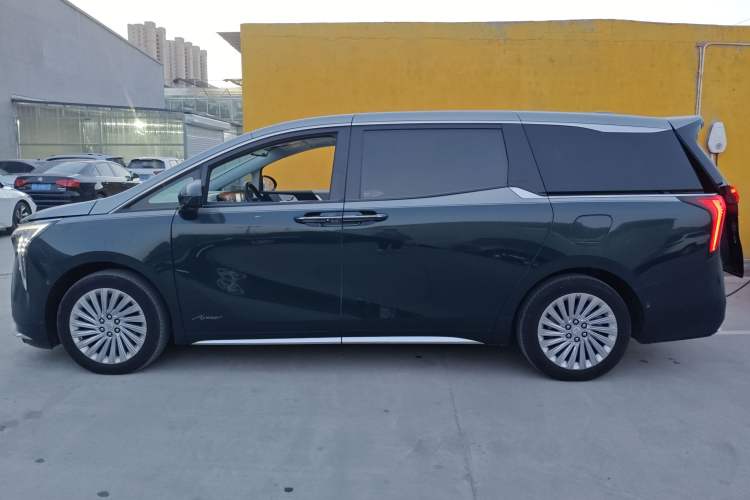 Used Buick Century 2023 2.0T Four-Seat Private Edition Exterior 3