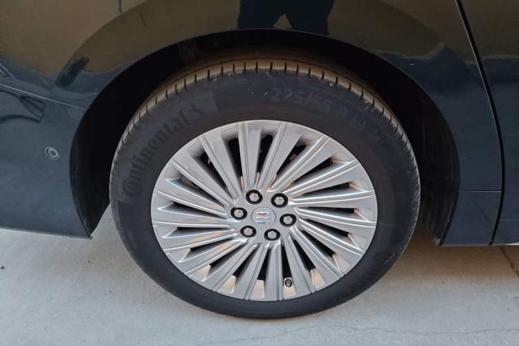 Used Buick Century 2023 2.0T Four-Seat Private Edition Exterior 8