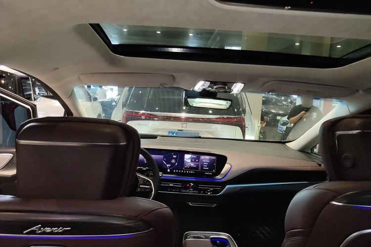 Used Buick Century 2023 2.0T Six-Seater Yinshi Edition Interior 2