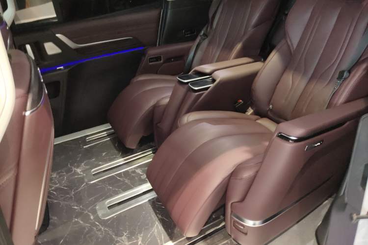 Used Buick Century 2023 2.0T Six-Seater Yinshi Edition Interior 4