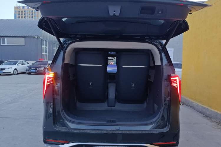Used Buick Century 2023 2.0T Four-Seat Private Edition Trunk