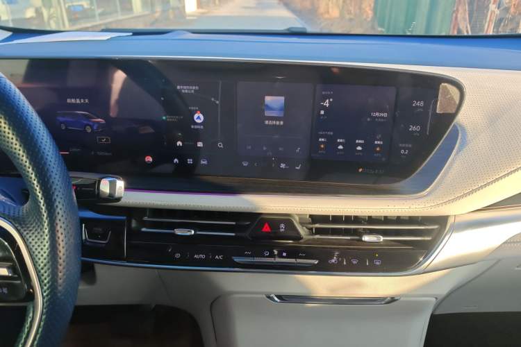 Used Buick Century 2023 2.0T Seven-Seater Yinshi Edition Audio And AC Panel