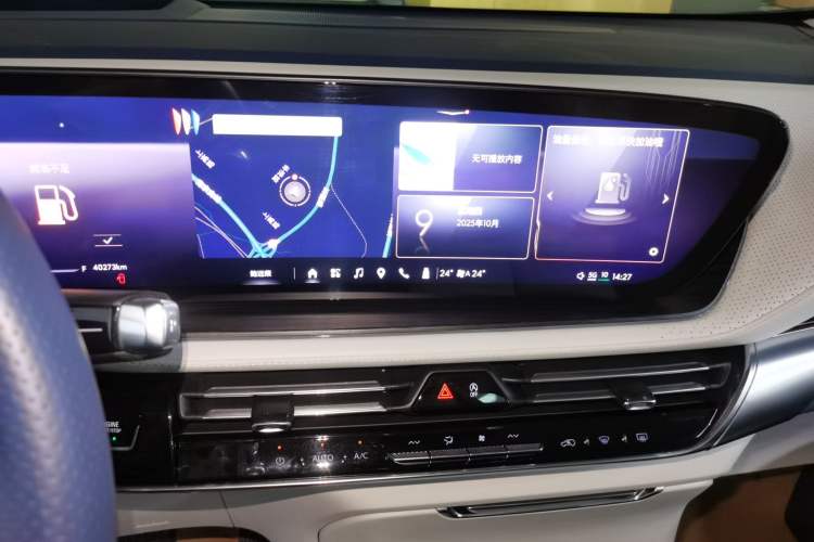 Used Buick Century 2023 2.0T Six-Seater Yinshi Edition Audio And AC Panel
