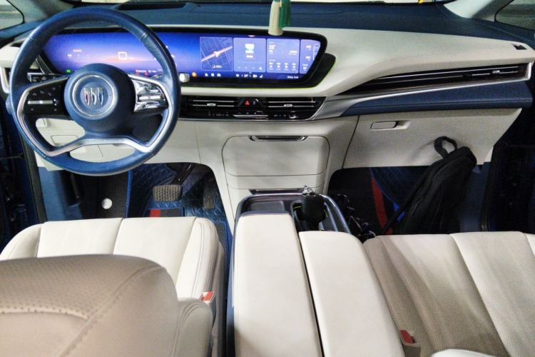 Used Buick Century 2023 2.0T Six-Seater Yinshi Edition Center Console