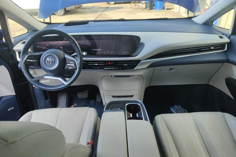 Used Buick Century 2023 2.0T Six-Seater Yinshi Edition Center Console