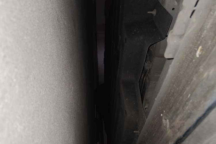 Used Buick Century 2023 2.0T Seven-Seater Yinshi Edition Chassis Front Left