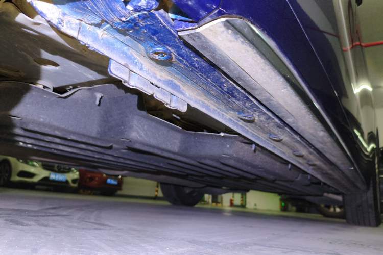 Used Buick Century 2023 2.0T Six-Seater Yinshi Edition Chassis Front Left