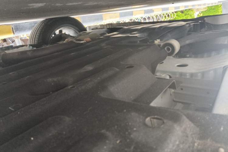 Used Buick Century 2023 2.0T Six-Seater Yinshi Edition Chassis Front Left