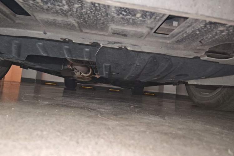 Used Buick Century 2023 2.0T Seven-Seater Yinshi Edition Chassis Front