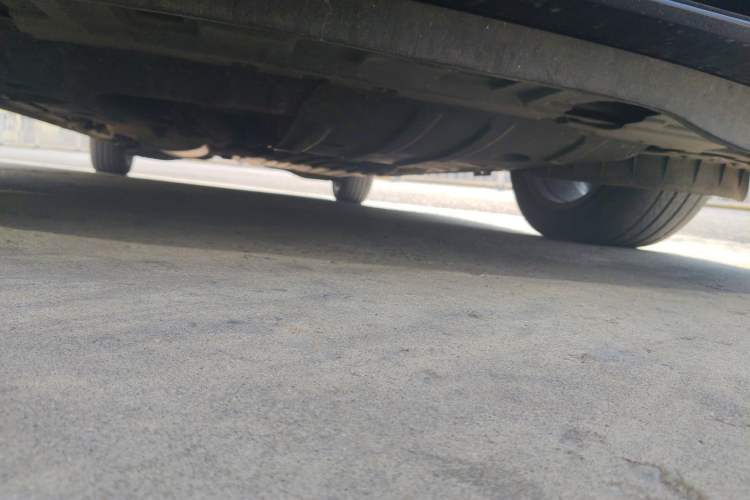 Used Buick Century 2023 2.0T Six-Seater Yinshi Edition Chassis Front