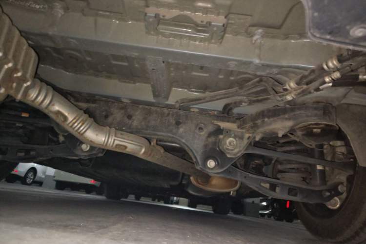 Used Buick Century 2023 2.0T Six-Seater Yinshi Edition Chassis Rear