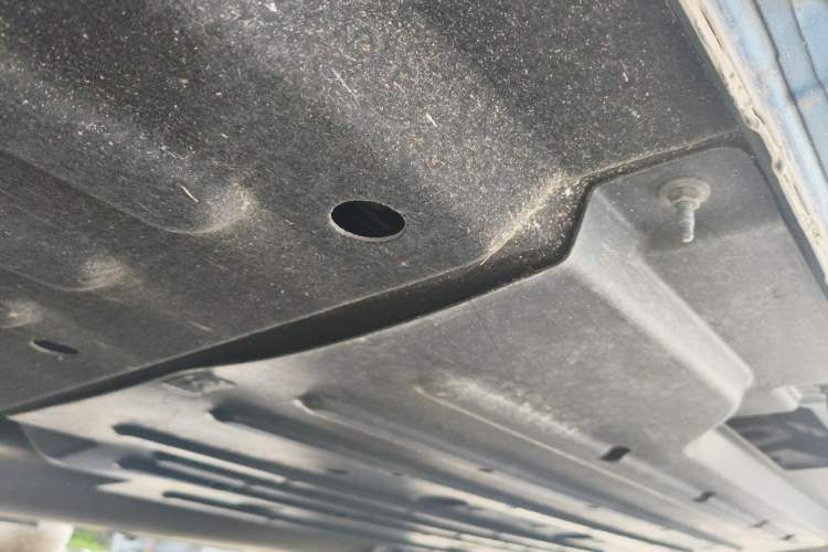 Used Buick Century 2023 2.0T Six-Seater Yinshi Edition Chassis Rear Left