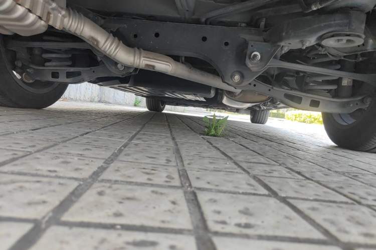 Used Buick Century 2023 2.0T Six-Seater Yinshi Edition Chassis Rear