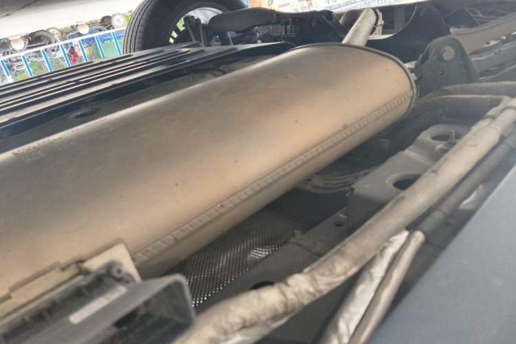 Used Buick Century 2023 2.0T Six-Seater Yinshi Edition Chassis Rear Right