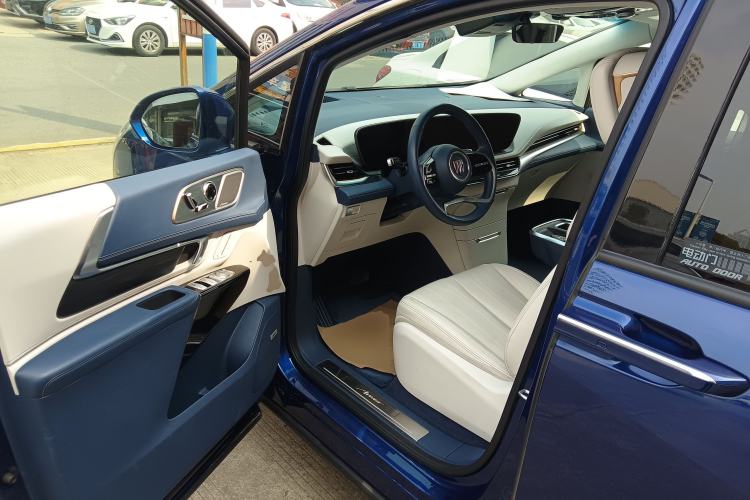 Used Buick Century 2023 2.0T Six-Seater Yinshi Edition Driver Seat