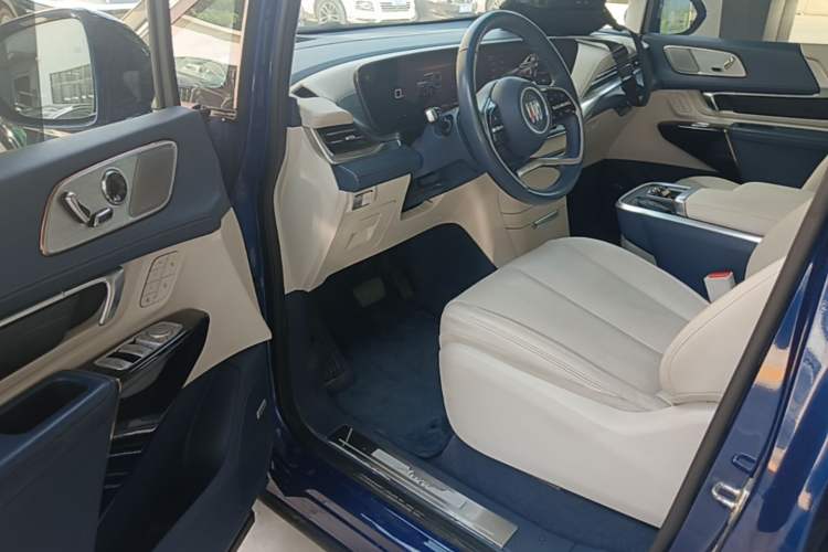 Used Buick Century 2023 2.0T Six-Seater Yinshi Edition Driver Seat