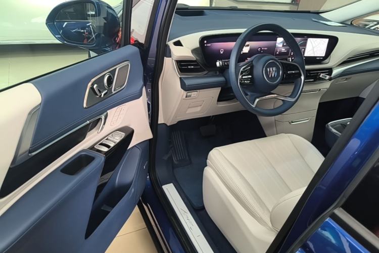 Used Buick Century 2023 2.0T Six-Seater Yinshi Edition Driver Seat
