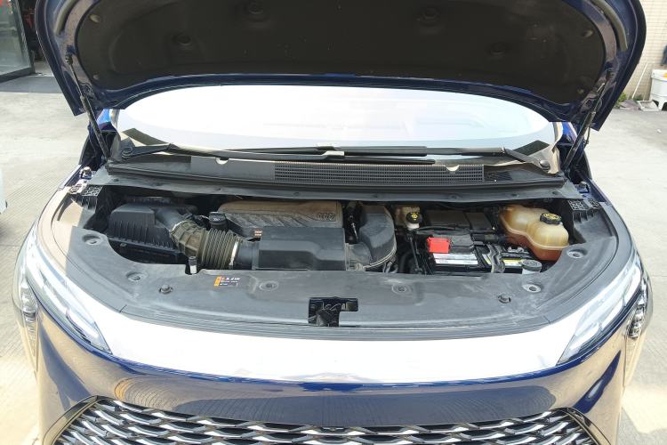Used Buick Century 2023 2.0T Six-Seater Yinshi Edition Engine Bay