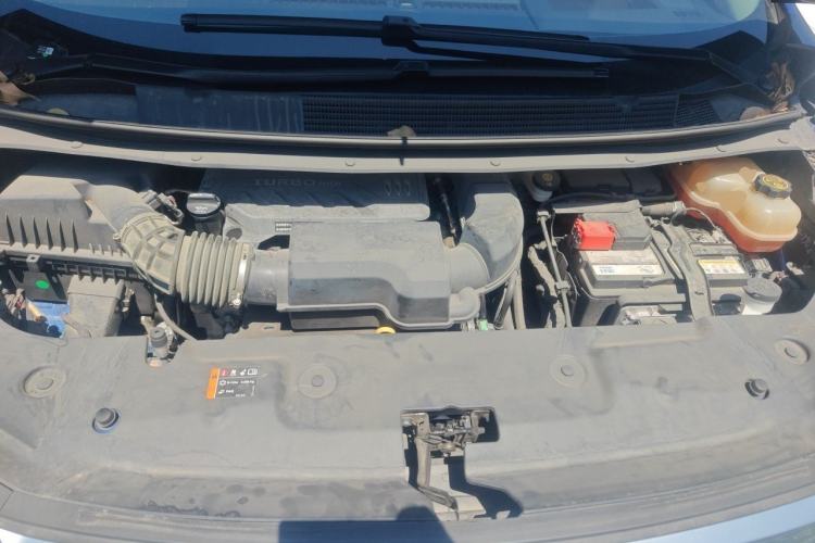 Used Buick Century 2023 2.0T Six-Seater Yinshi Edition Engine Bay