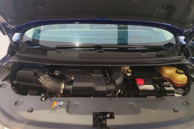 Used Buick Century 2023 2.0T Six-Seater Yinshi Edition Engine Bay