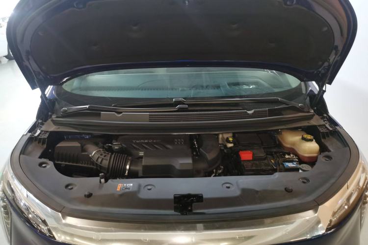 Used Buick Century 2023 2.0T Six-Seater Yinshi Edition Engine Bay