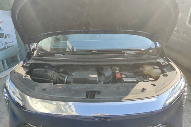 Used Buick Century 2023 2.0T Six-Seater Yinshi Edition Engine Bay