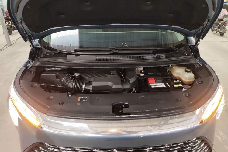 Used Buick Century 2023 2.0T Seven-Seater Yinshi Edition Engine Bay