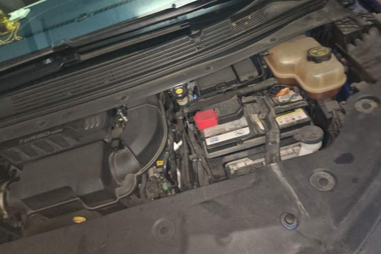 Used Buick Century 2023 2.0T Seven-Seater Yinshi Edition Engine Bay Left