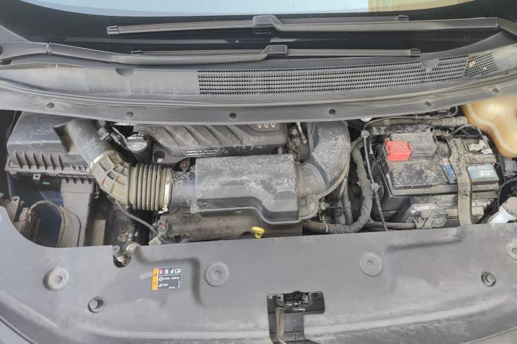 Used Buick Century 2023 2.0T Six-Seater Yinshi Edition Engine Bay