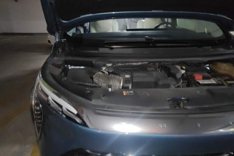 Used Buick Century 2023 2.0T Seven-Seater Yinshi Edition Engine Bay Right
