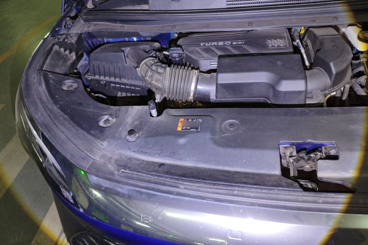 Used Buick Century 2023 2.0T Six-Seater Yinshi Edition Engine Bay Right