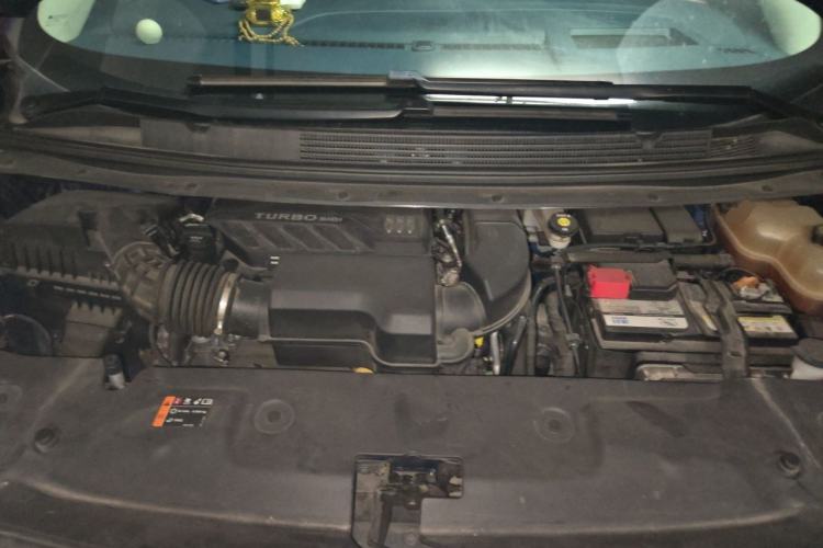 Used Buick Century 2023 2.0T Seven-Seater Yinshi Edition Engine Bay