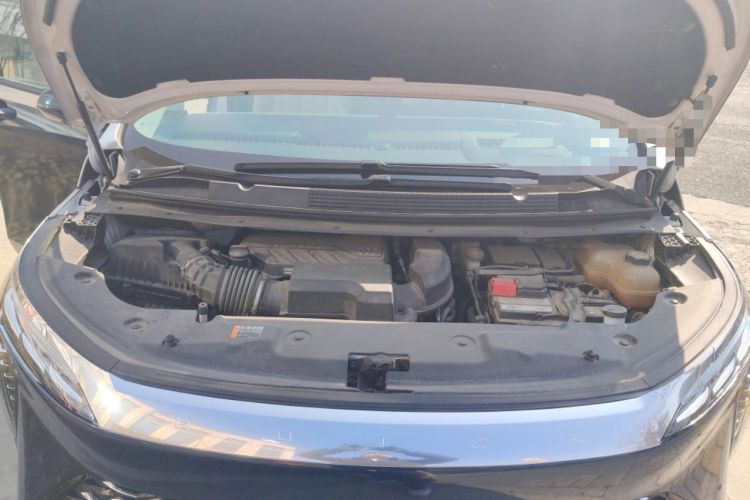 Used Buick Century 2023 2.0T Six-Seater Yinshi Edition Engine Bay