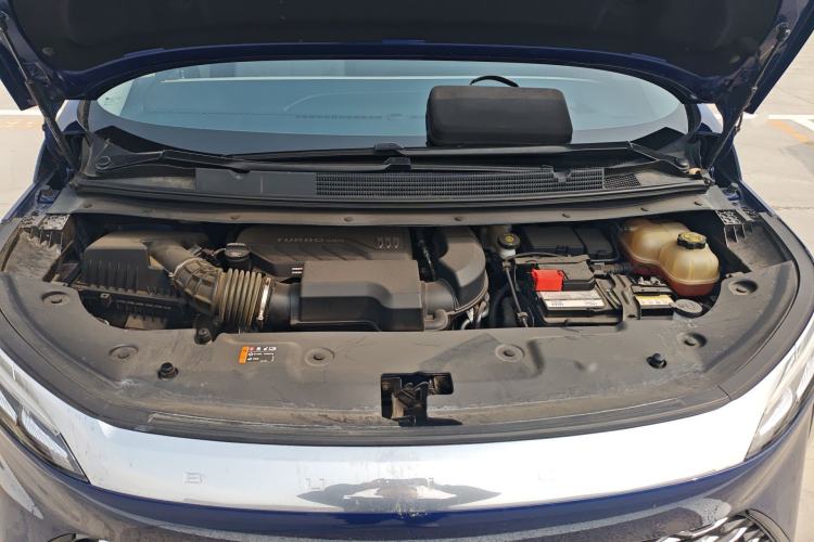 Used Buick Century 2023 2.0T Six-Seater Yinshi Edition Engine Bay