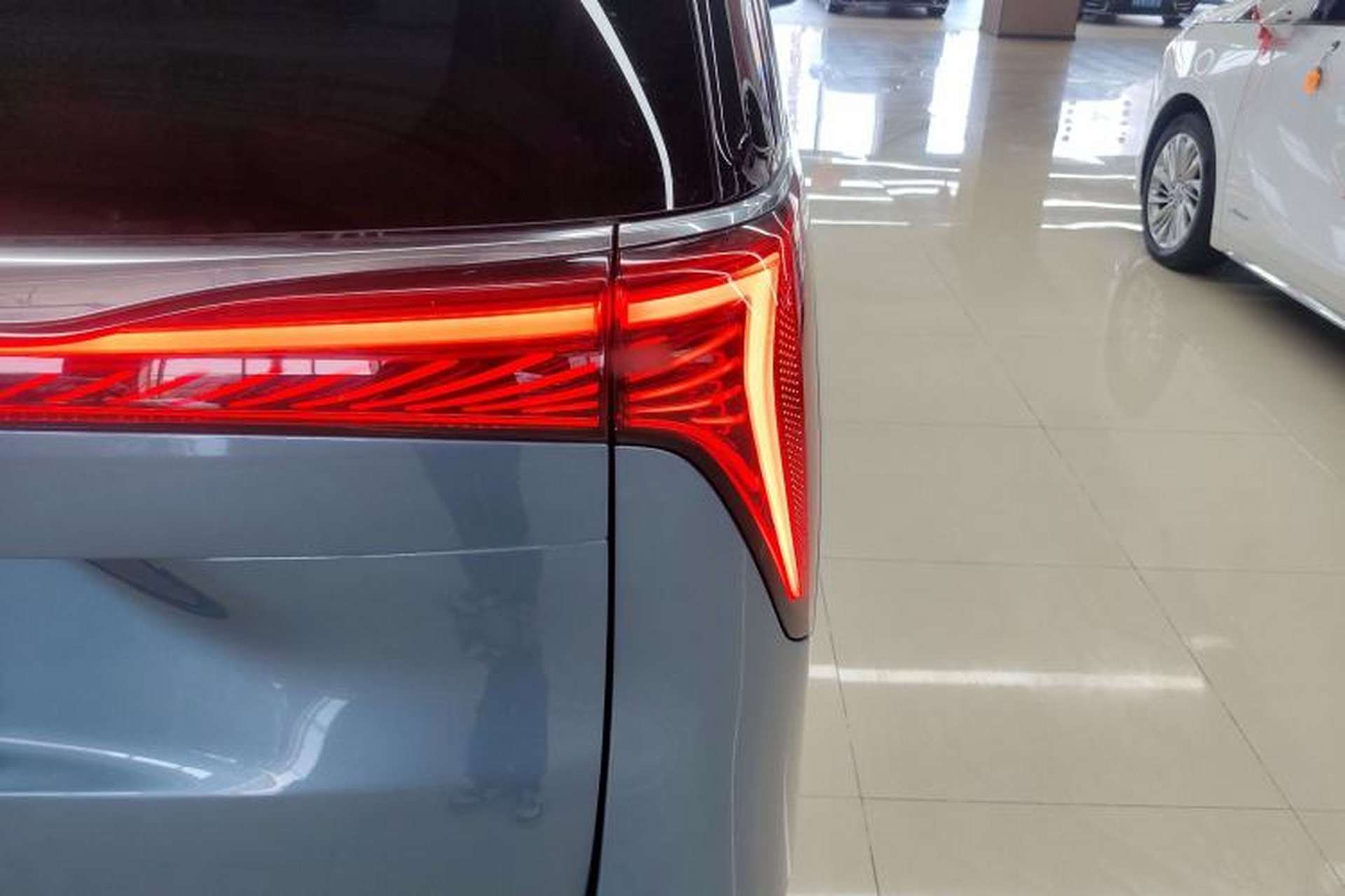 Used Buick Century 2023 2.0T Seven-Seater Yinshi Edition Exterior 3
