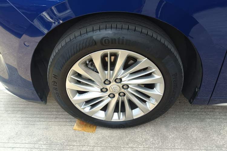 Used Buick Century 2023 2.0T Six-Seater Yinshi Edition Exterior 4