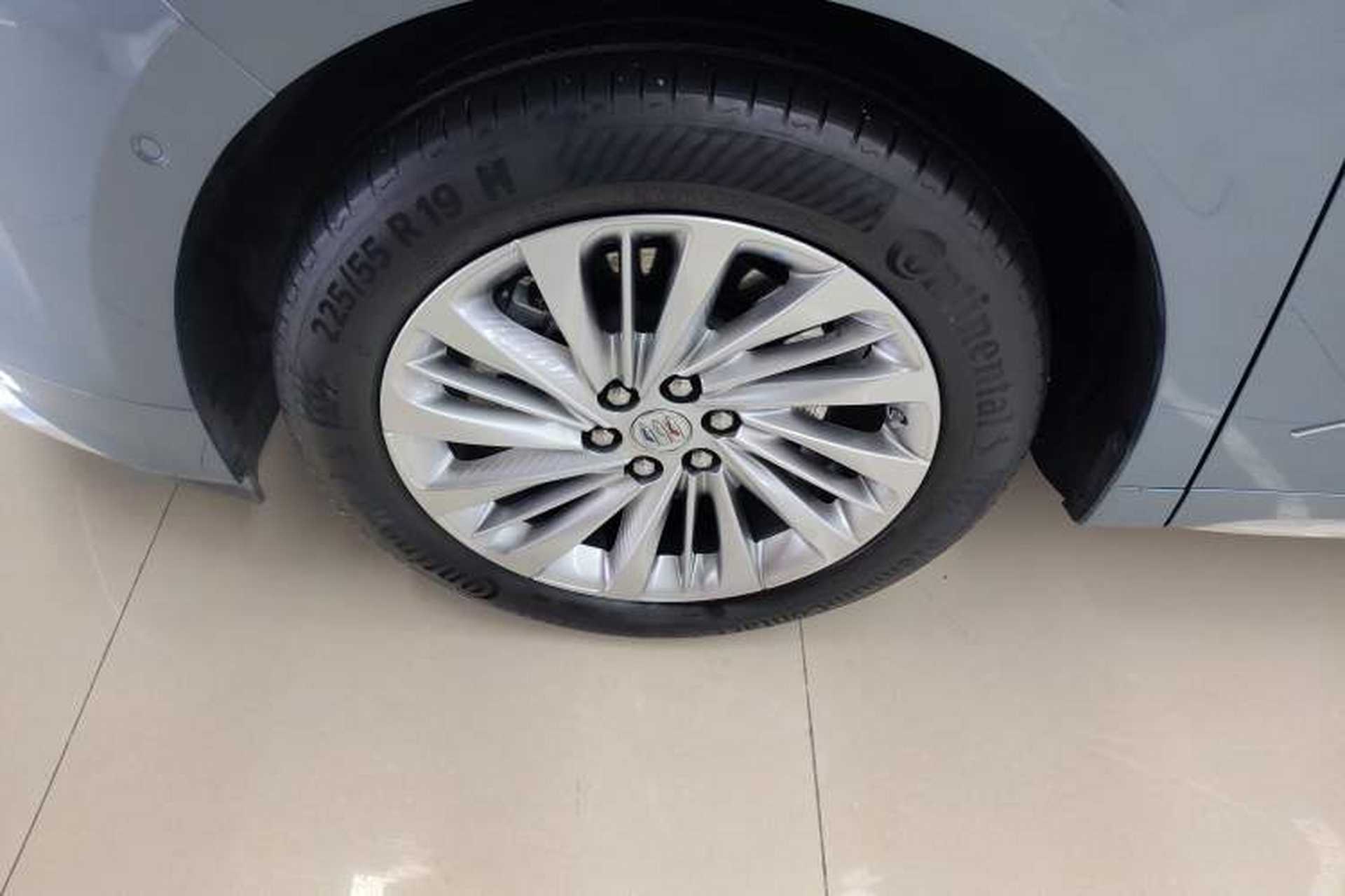 Used Buick Century 2023 2.0T Seven-Seater Yinshi Edition Exterior 4