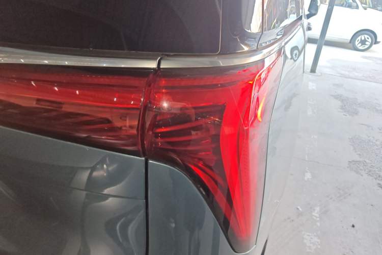 Used Buick Century 2023 2.0T Seven-Seater Yinshi Edition Exterior 6